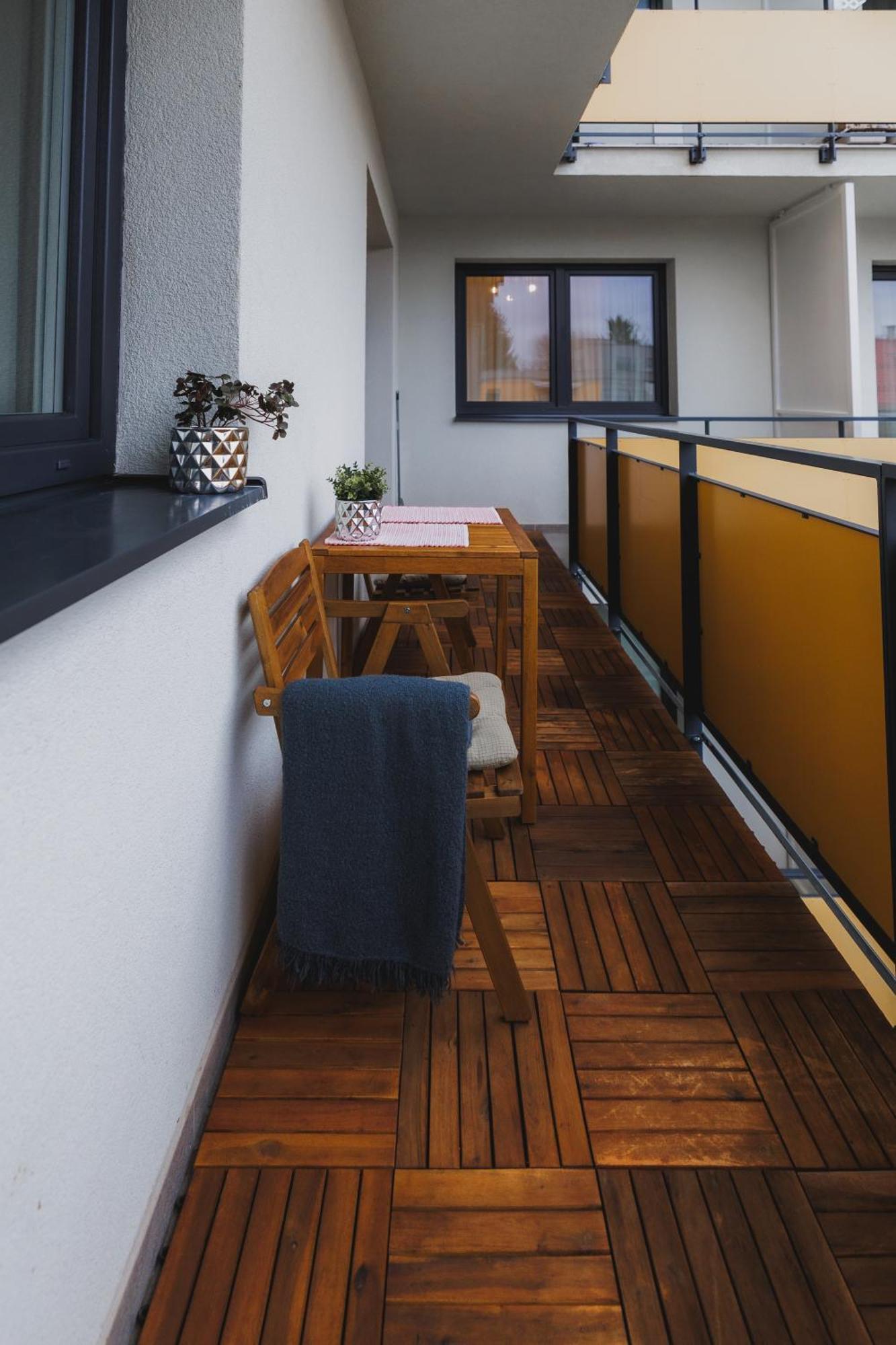 Rose Luxury Apartment & 24H Self Check-In With Private Parking Banska Bystrica Exterior photo